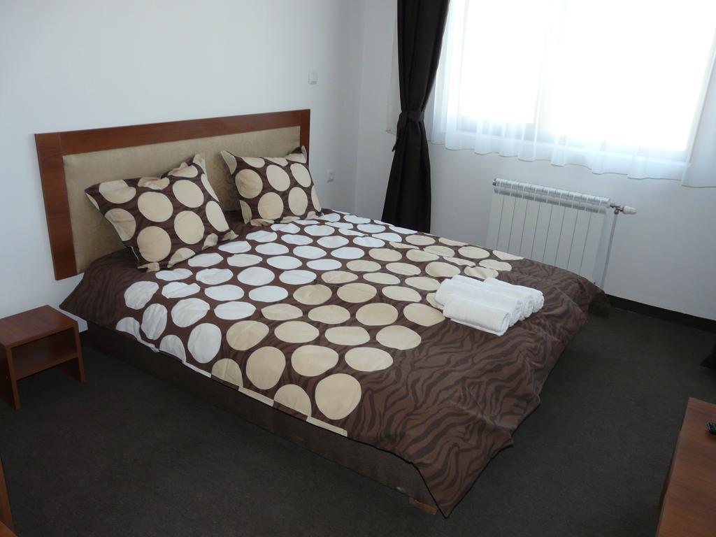 Yuliya Guest House Сапарева-Баня Экстерьер фото