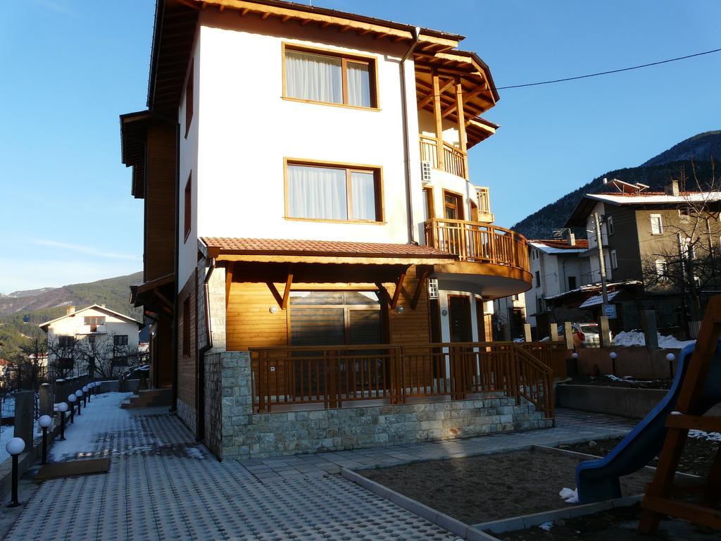 Yuliya Guest House Сапарева-Баня Экстерьер фото