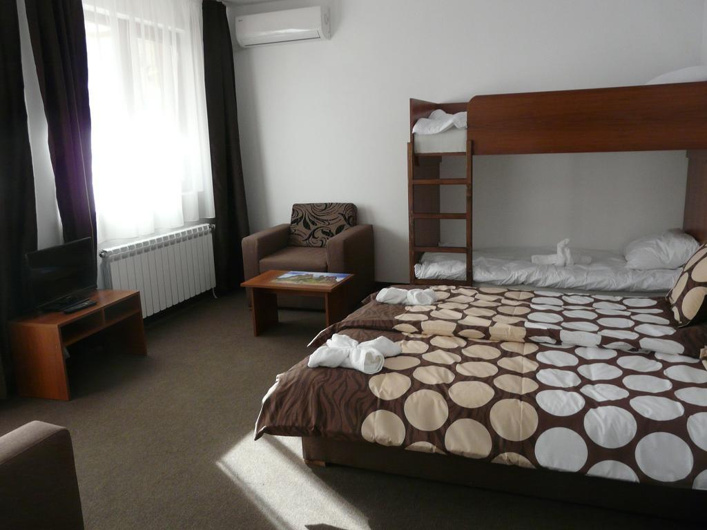 Yuliya Guest House Сапарева-Баня Экстерьер фото