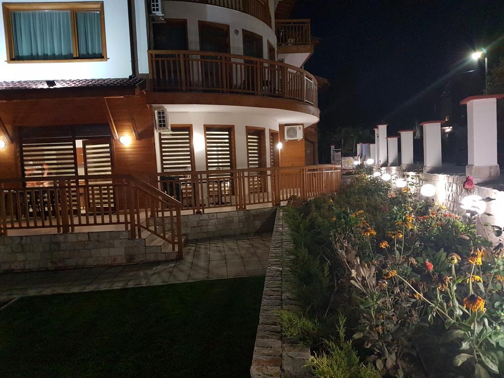 Yuliya Guest House Сапарева-Баня Экстерьер фото